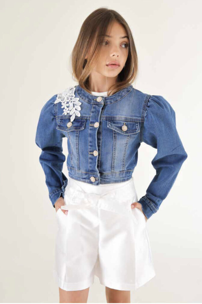 Giubbotto di jeans con decoro da ragazza della marca Naida - immagine 2