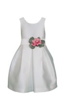 Abito bianco con fiori da bambina