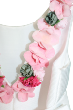 Abito bianco con fiori da bambina - immagine 2