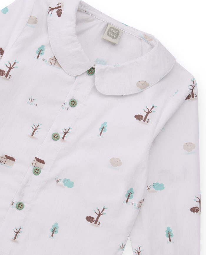 Completo di camicia e pantaloni per neonato con stampa di casette e alberi. - immagine 3