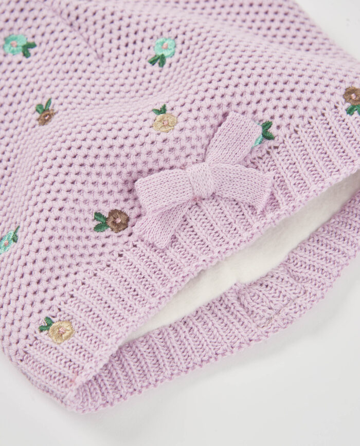 Cappellino in maglia lilla - immagine 3